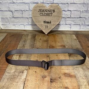 Columbia mens Everyday Casual Hook Buckle Fabric Web Belt